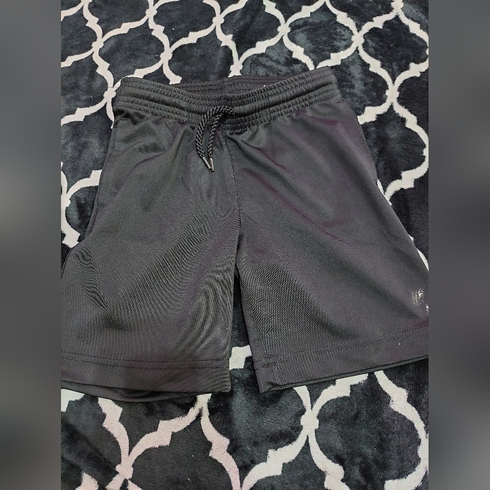 Place Sport Boys Black basketball‎ shorts Small 5/6